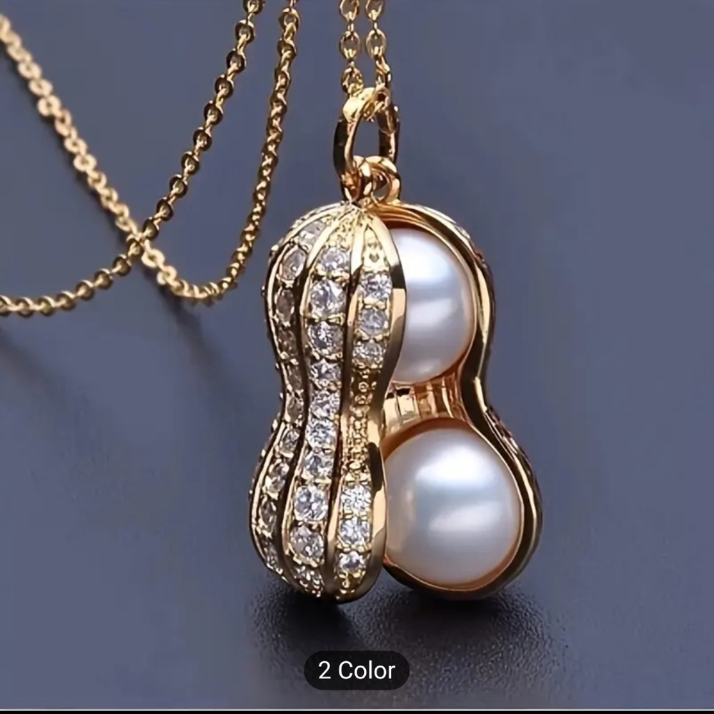 🥜🥜Pretty Peanut Necklace with Freshwater Pearls in GOLD plating 🥜🥜